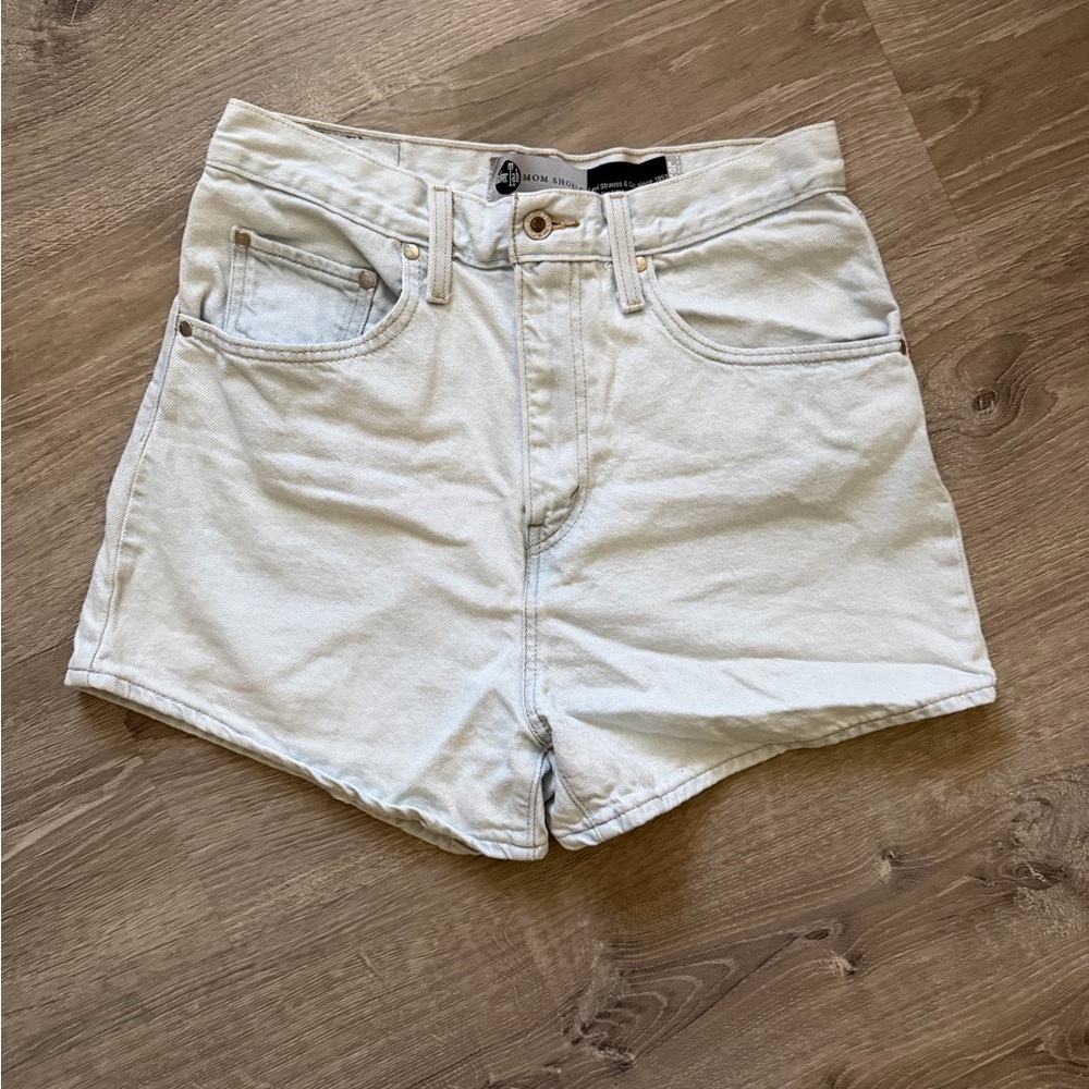 Levi's High-Rise light wash  Denim Shorts